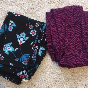 2 pairs of LuLaRoe leggings- one size- patterned